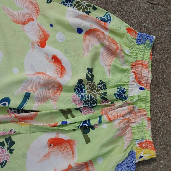 Anthropologie flowy fish print capris - Picture 3 of 4